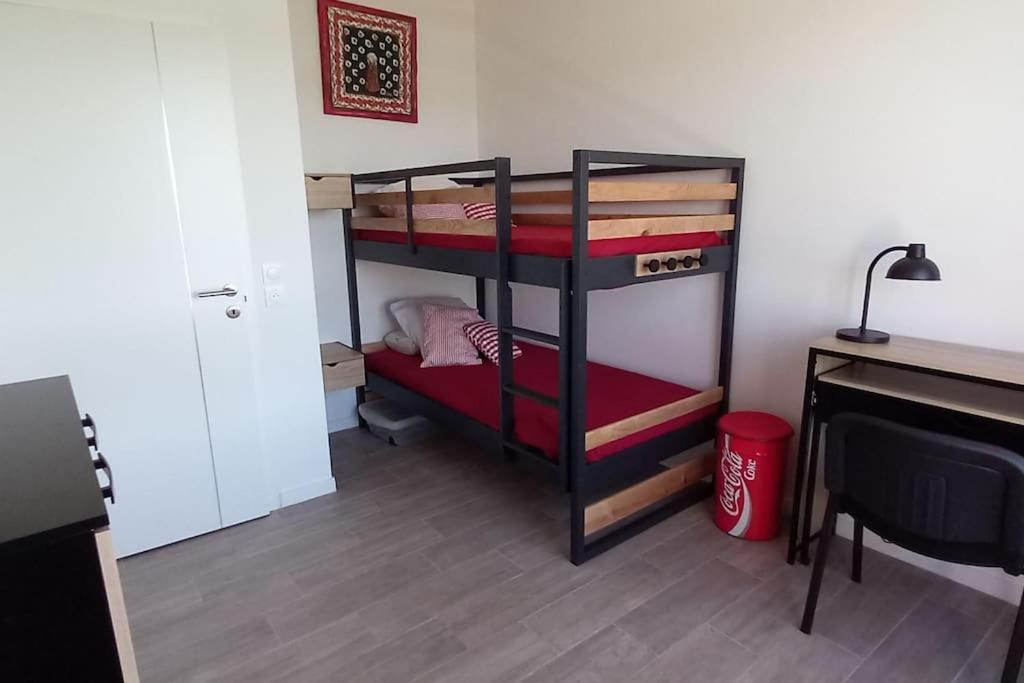 Appartement Climatise Au Coeur De La Provence Lac Et Parcs D'Attractions 10Mn Avignon Монтё Экстерьер фото