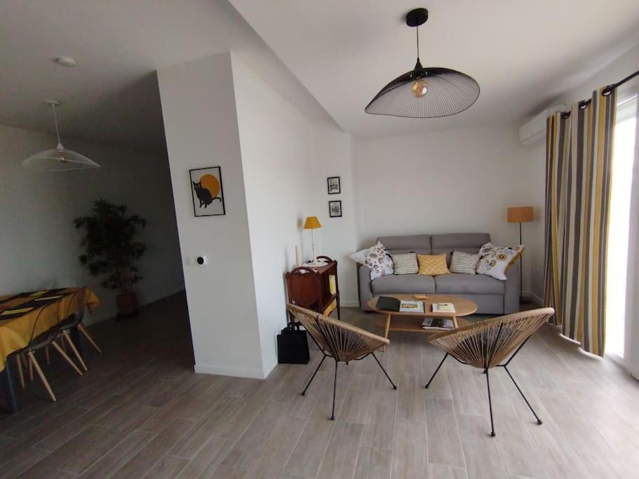 Appartement Climatise Au Coeur De La Provence Lac Et Parcs D'Attractions 10Mn Avignon Монтё Экстерьер фото